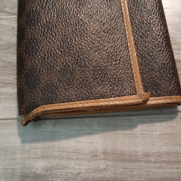 Authentic, Celine Canvas Brown Macadam Long Bi-fold Wallet - Picture 2 of 13